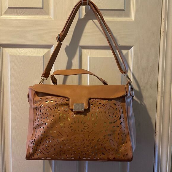 Bloom Theory Camera bag  tan synthetic leather laser cut metallic gold layer. - Picture 8 of 14